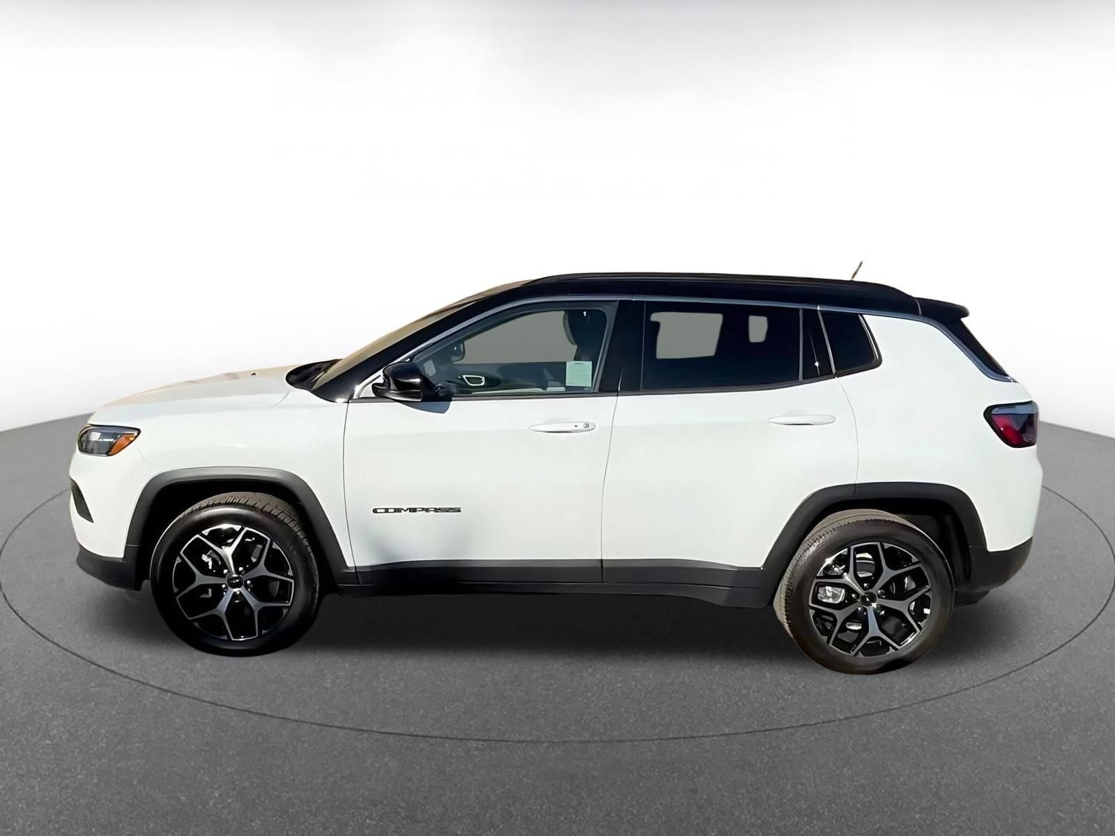 Thumbnail: 2025 Jeep Compass - 9