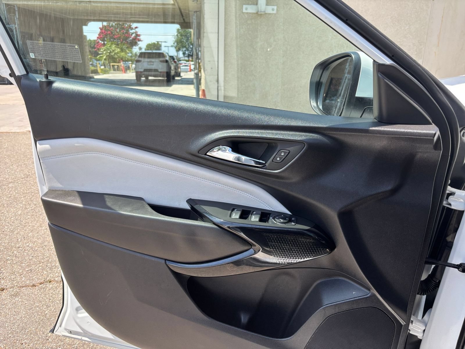 Thumbnail: 2025 Chevrolet Trax - 18