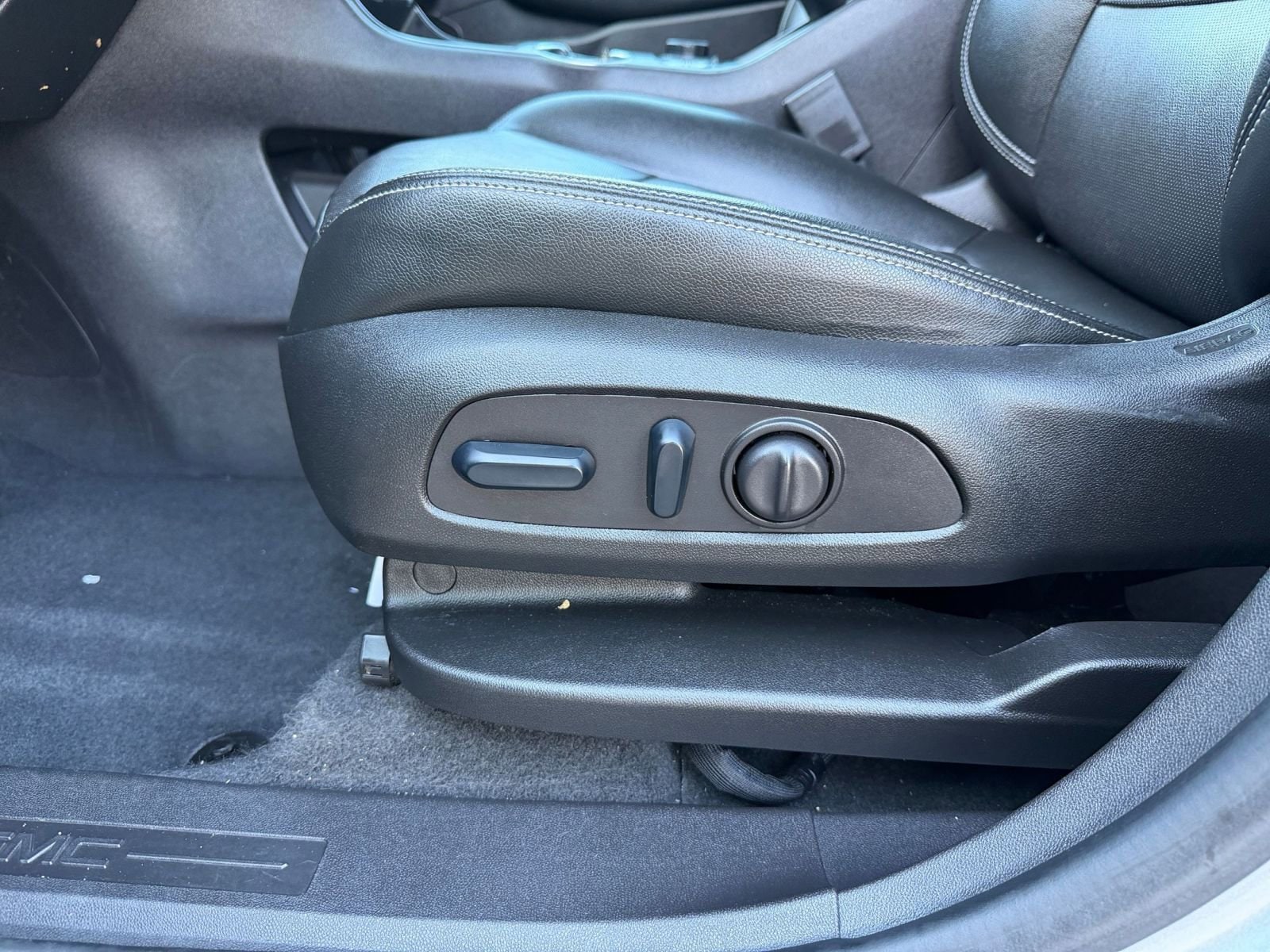 Thumbnail: 2024 GMC Terrain - 22