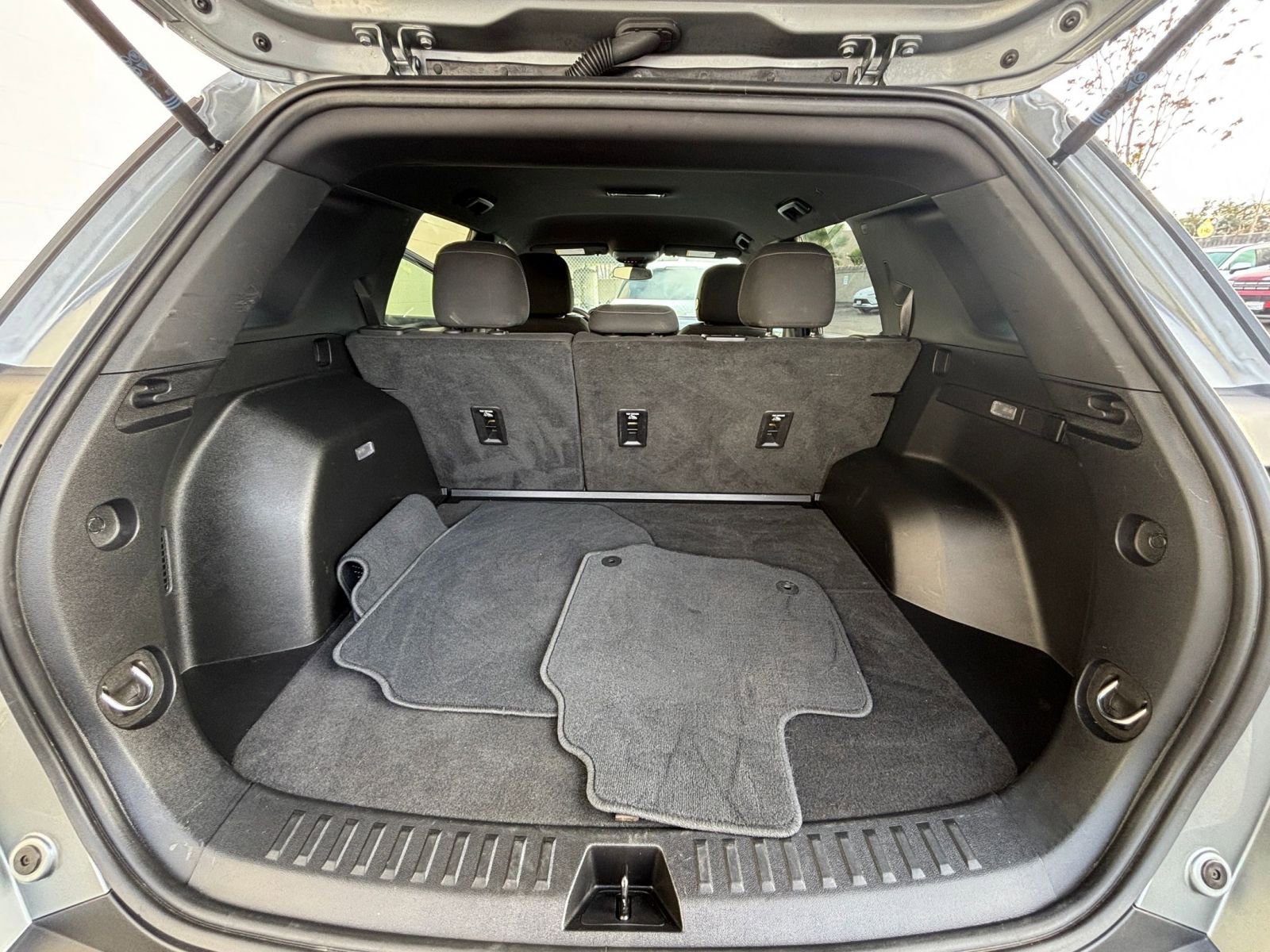 Thumbnail: 2025 Chevrolet Equinox - 31