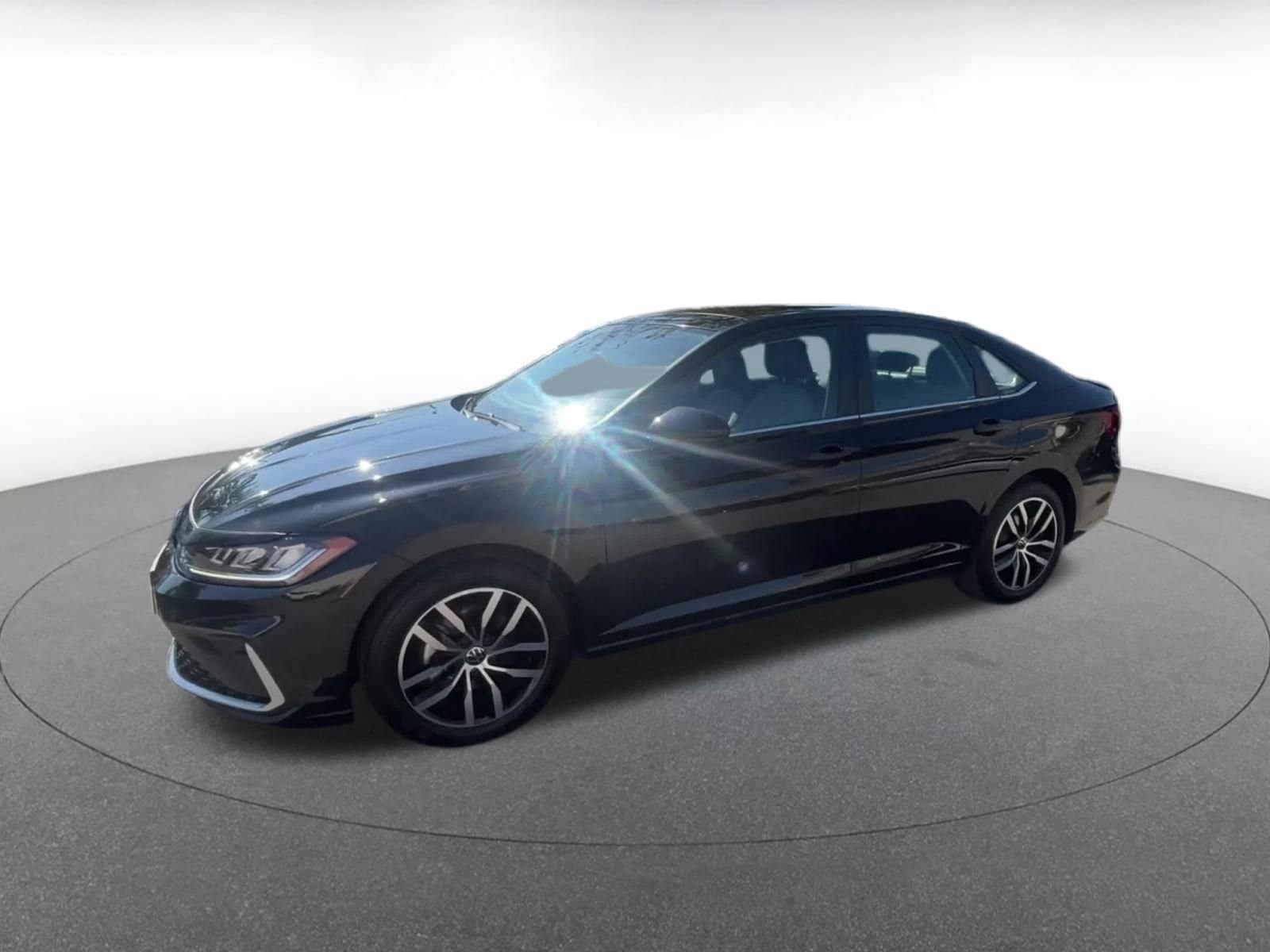 Thumbnail: 2025 Volkswagen Jetta - 9