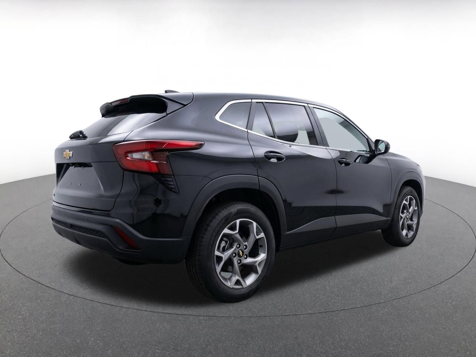 Thumbnail: 2025 Chevrolet Trax - 7