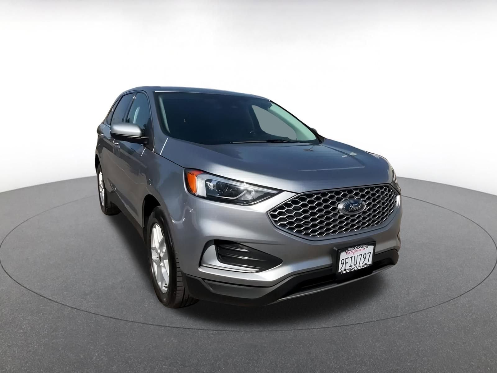 Thumbnail: 2023 Ford Edge - 3