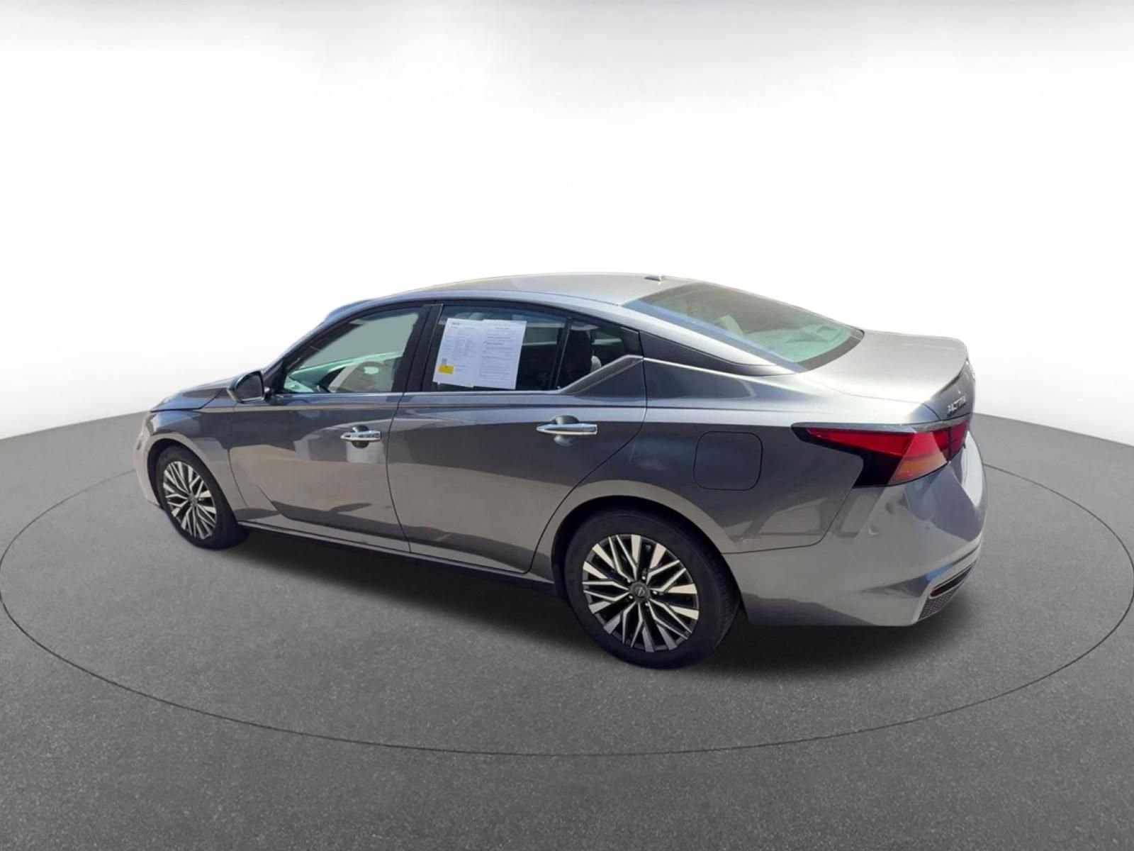 Thumbnail: 2025 Nissan Altima - 10