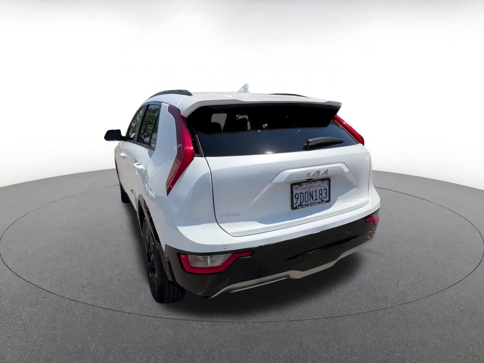 Thumbnail: 2023 Kia Niro - 11