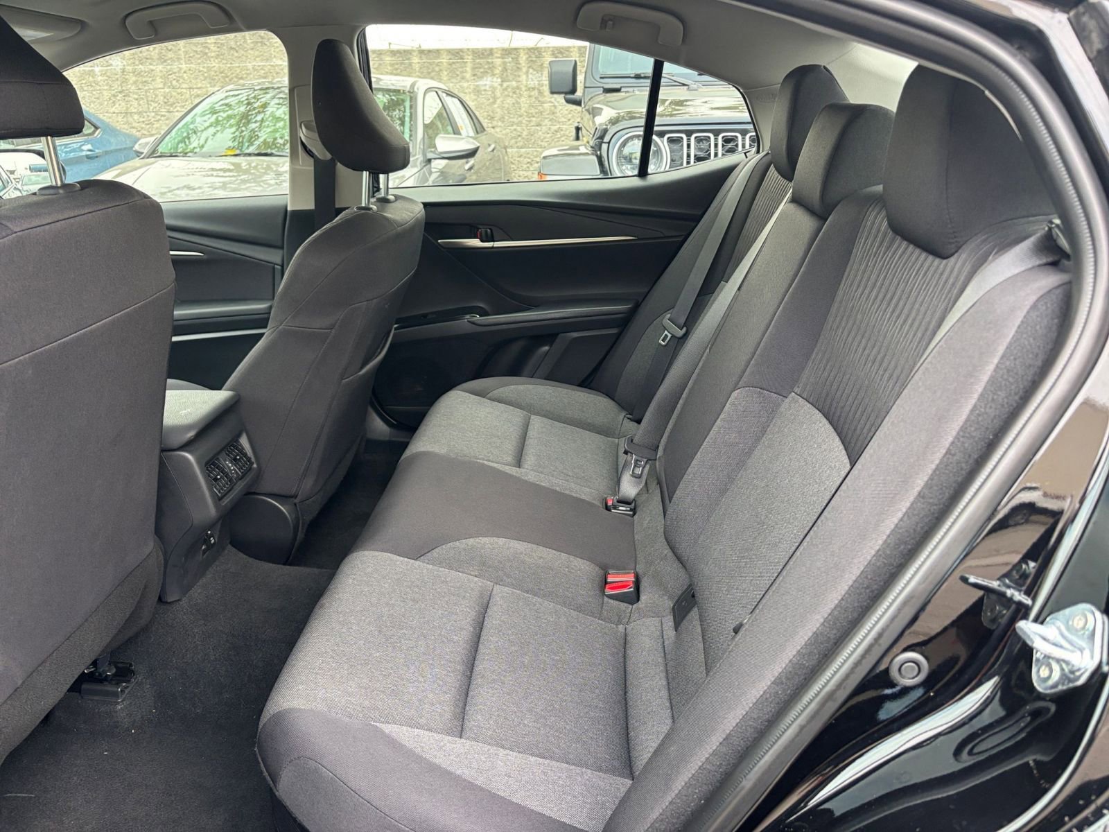 Thumbnail: 2025 Toyota Camry - 25