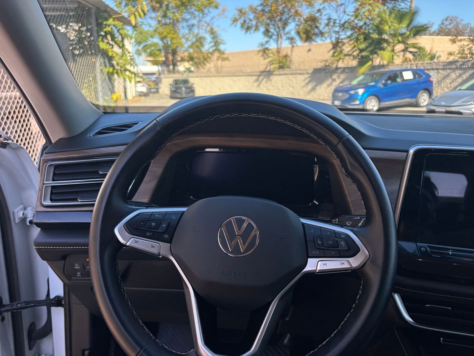 Thumbnail: 2025 Volkswagen Atlas - 35