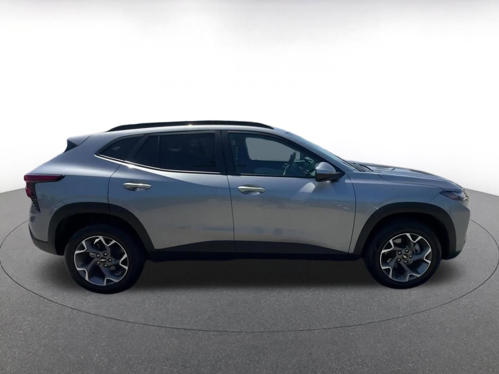 Thumbnail: 2025 Chevrolet Trax - 16