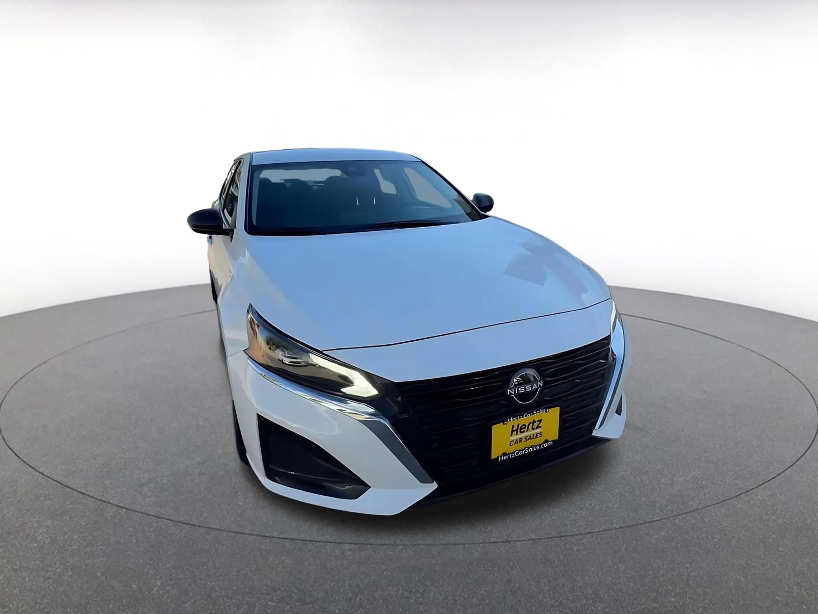 Thumbnail: 2025 Nissan Altima - 3