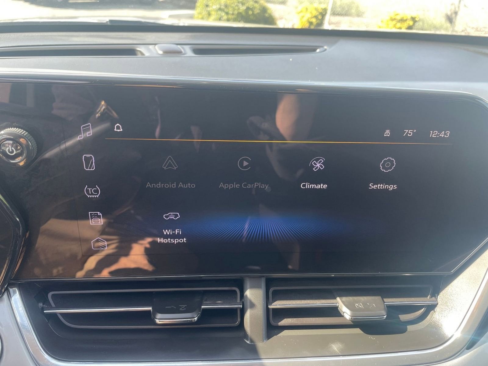 Thumbnail: 2025 Chevrolet Trax - 20