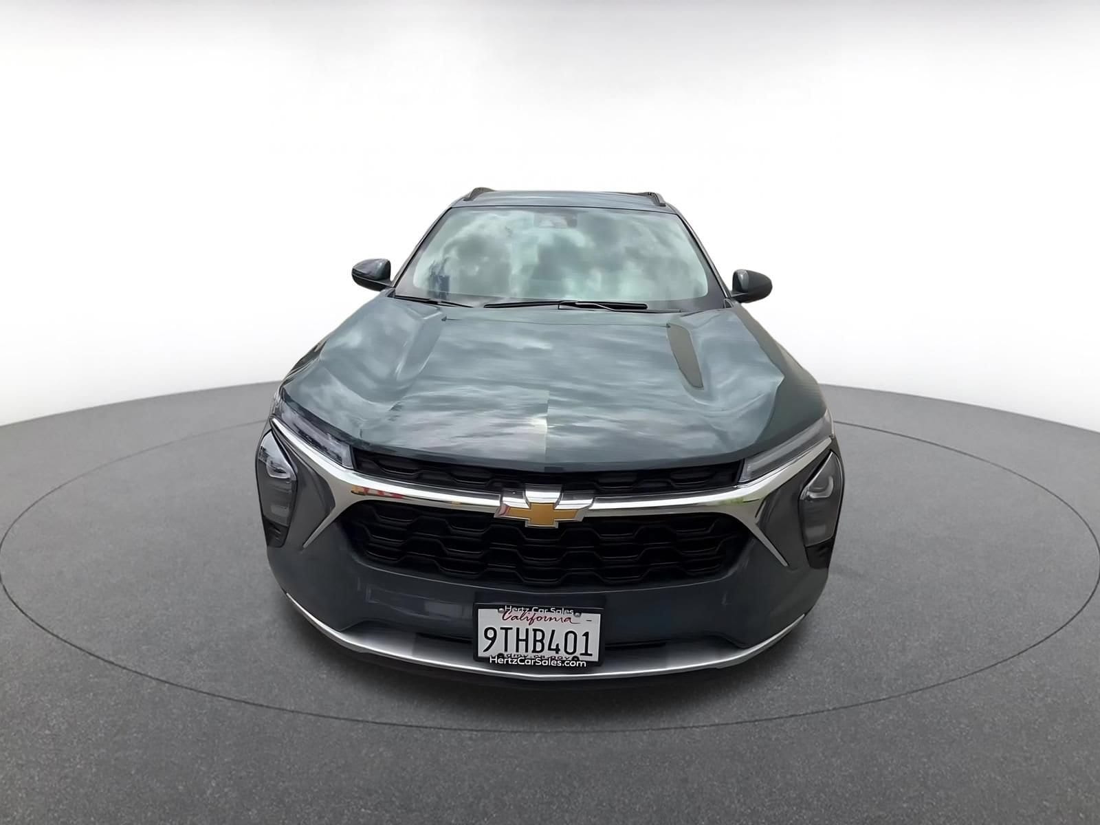 Thumbnail: 2025 Chevrolet Trax - 4