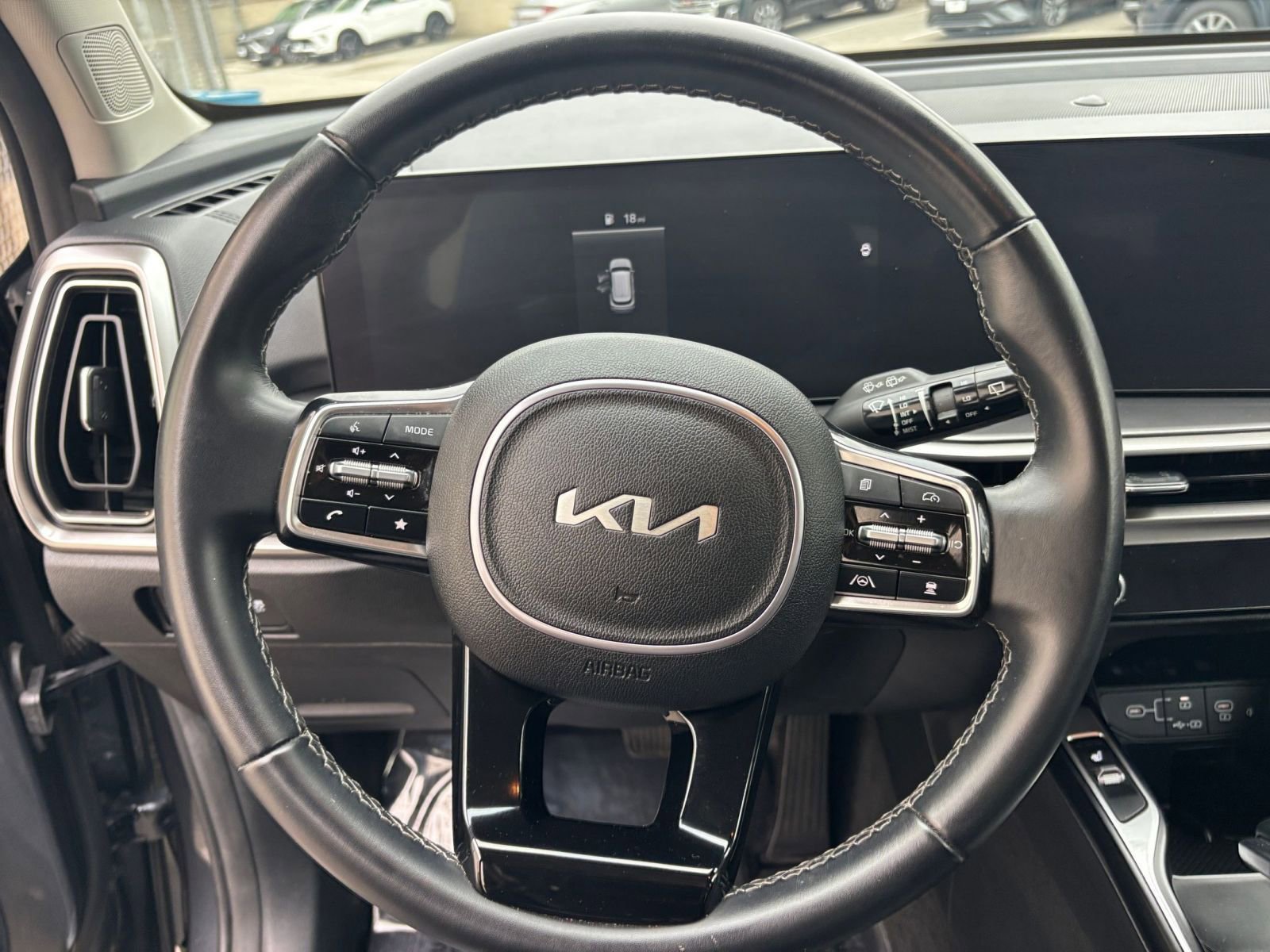 Thumbnail: 2024 Kia Sorento - 29