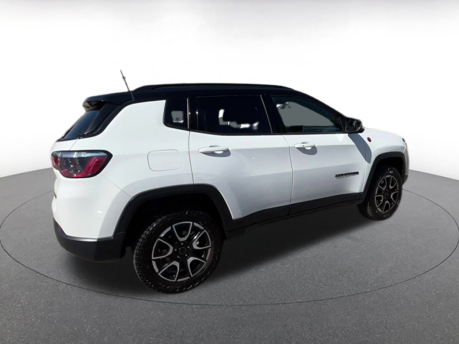 Thumbnail: 2025 Jeep Compass - 15