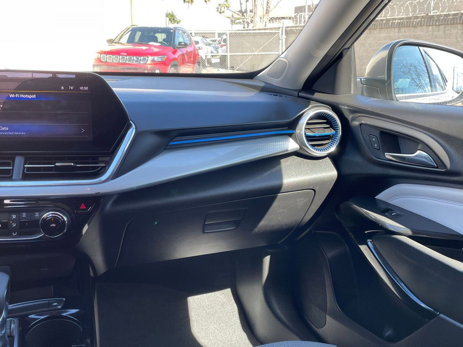 Thumbnail: 2025 Chevrolet Trax - 34