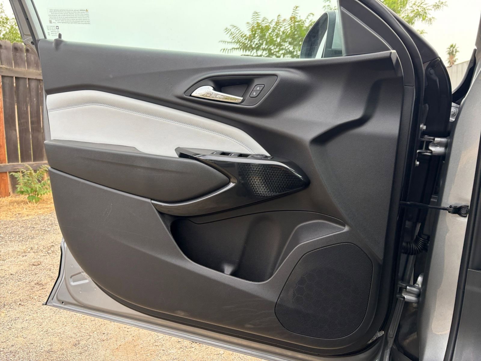 Thumbnail: 2025 Chevrolet Trax - 18