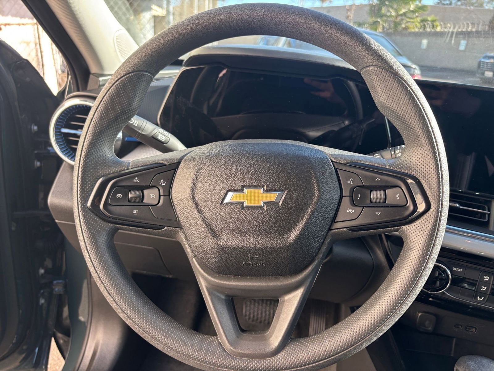 Thumbnail: 2025 Chevrolet Trax - 28