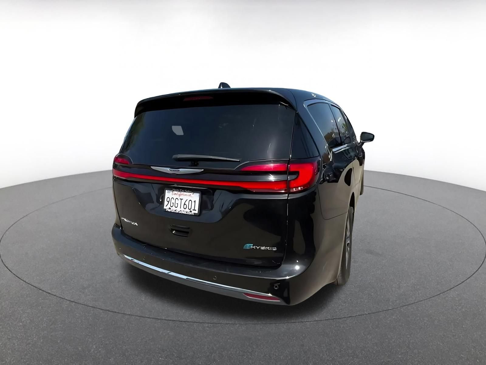 Thumbnail: 2023 Chrysler Pacifica - 13