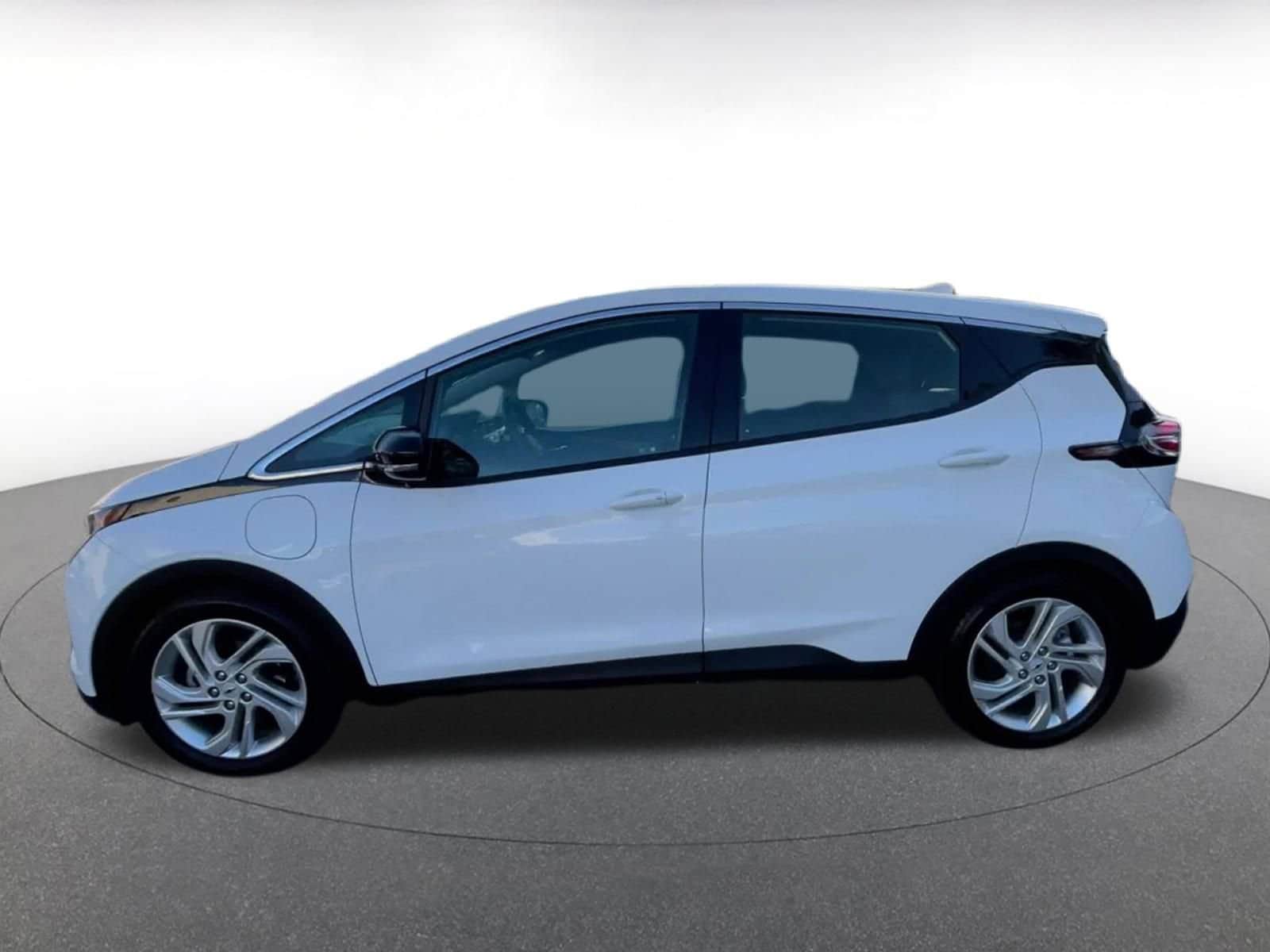 Thumbnail: 2023 Chevrolet Bolt EV - 9