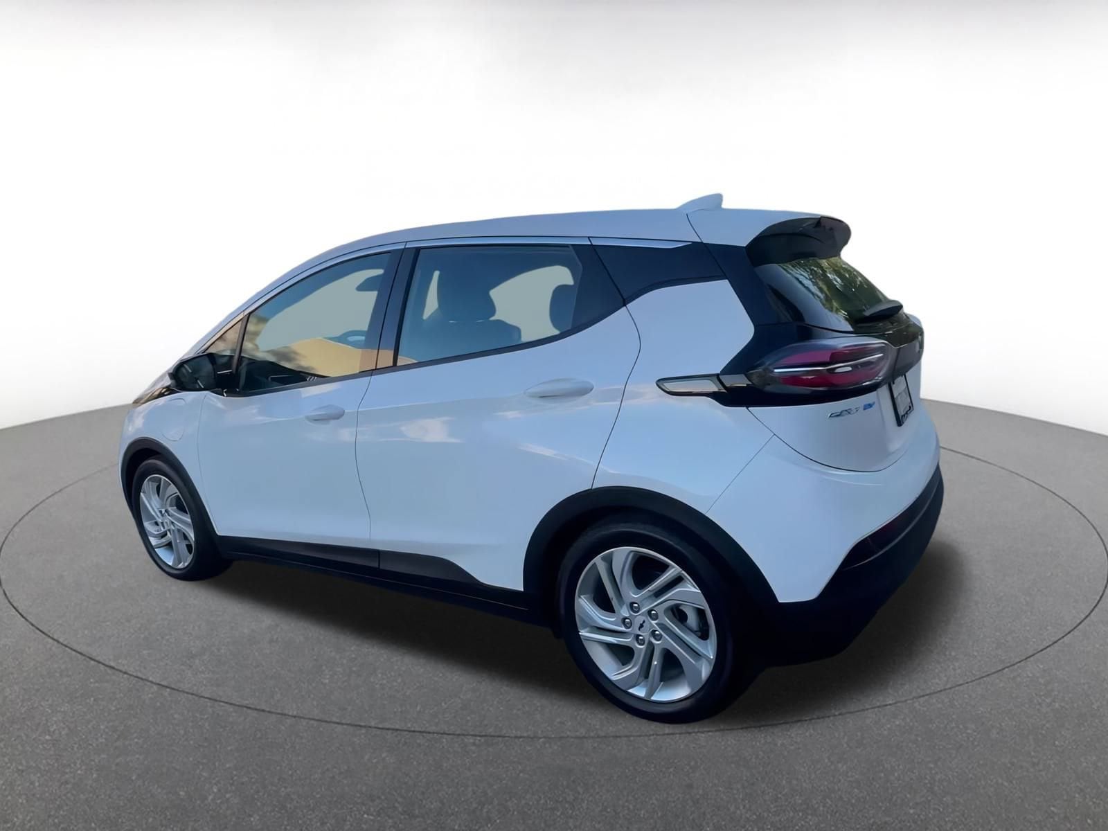 Thumbnail: 2023 Chevrolet Bolt EV - 10