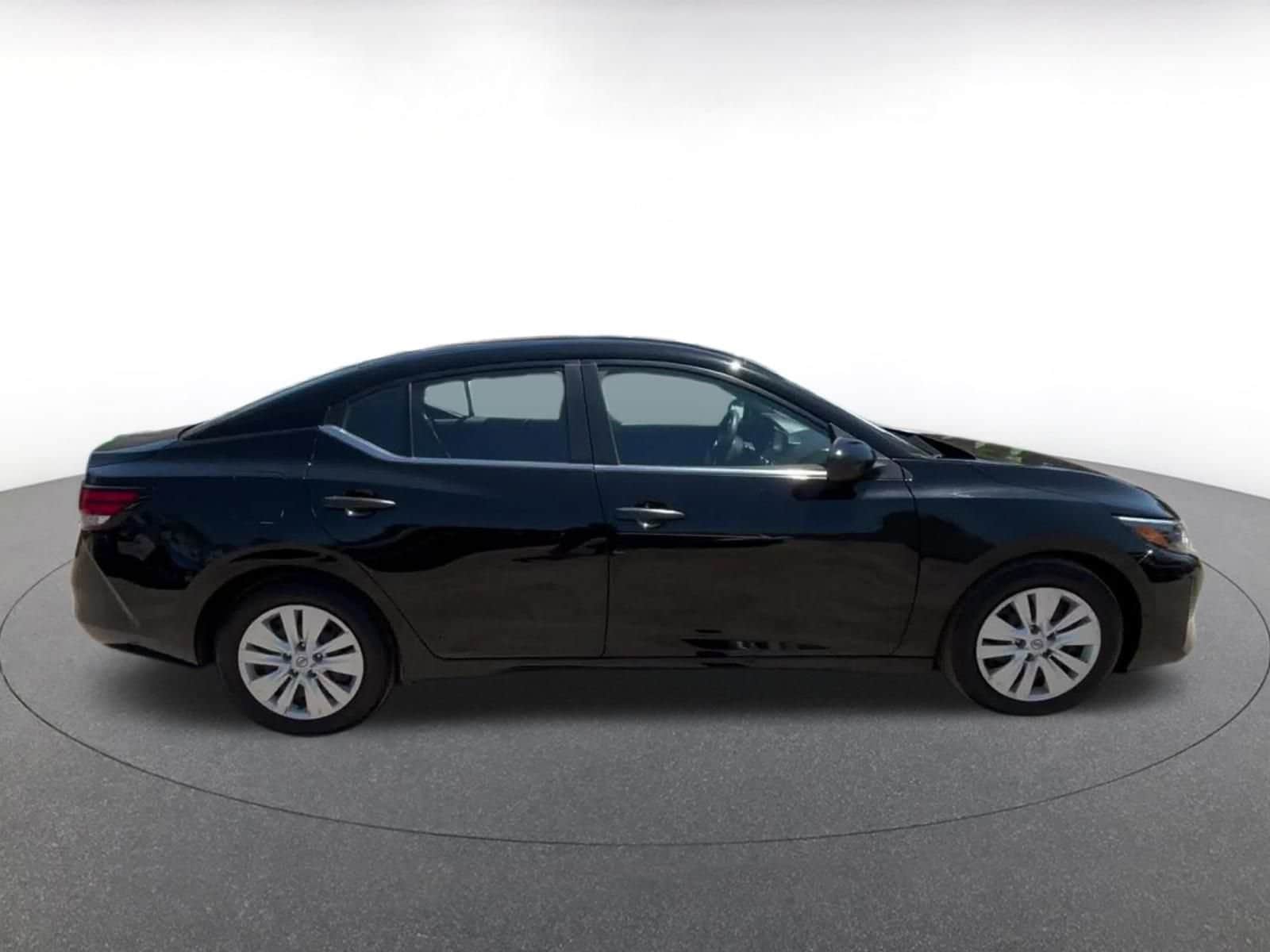 Thumbnail: 2025 Nissan Sentra - 16