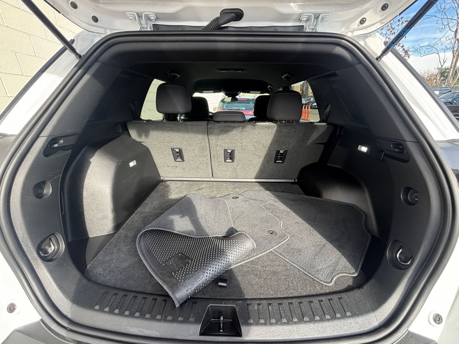 Thumbnail: 2025 Chevrolet Equinox - 31