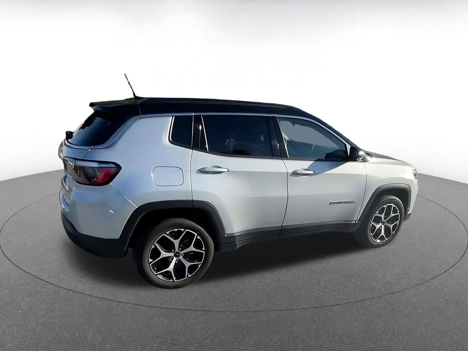 Thumbnail: 2025 Jeep Compass - 15