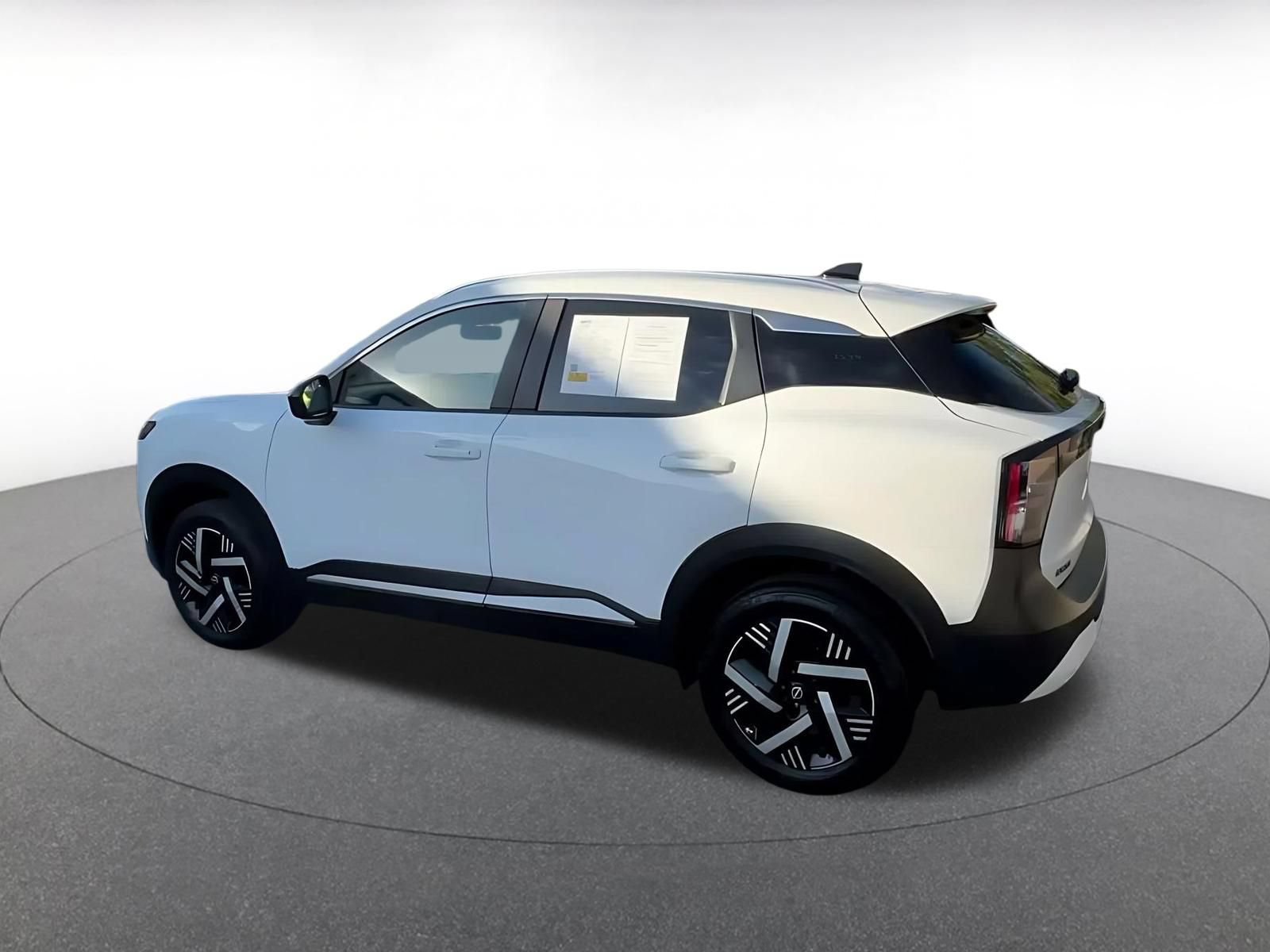 Thumbnail: 2026 Nissan Kicks - 9