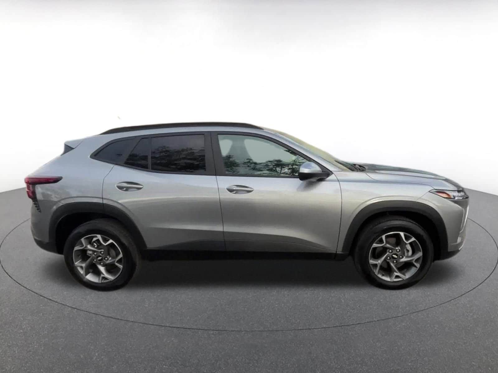 Thumbnail: 2025 Chevrolet Trax - 16