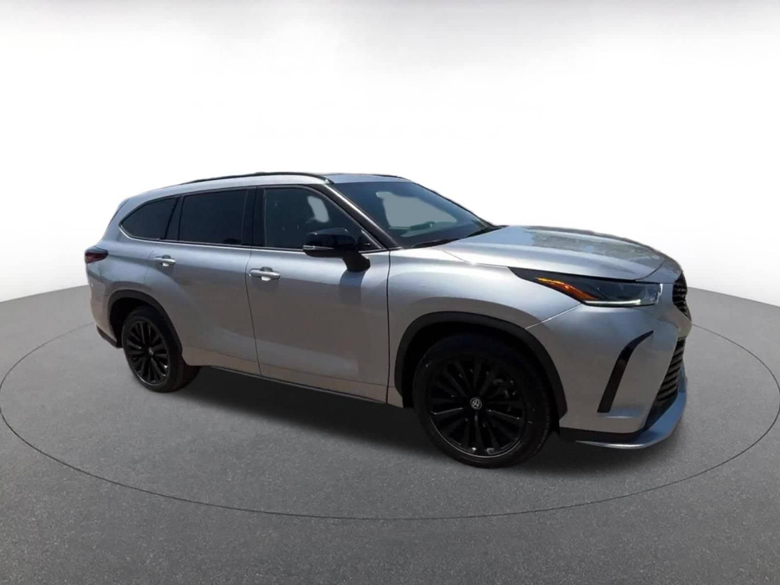 Thumbnail: 2025 Toyota Highlander - 2