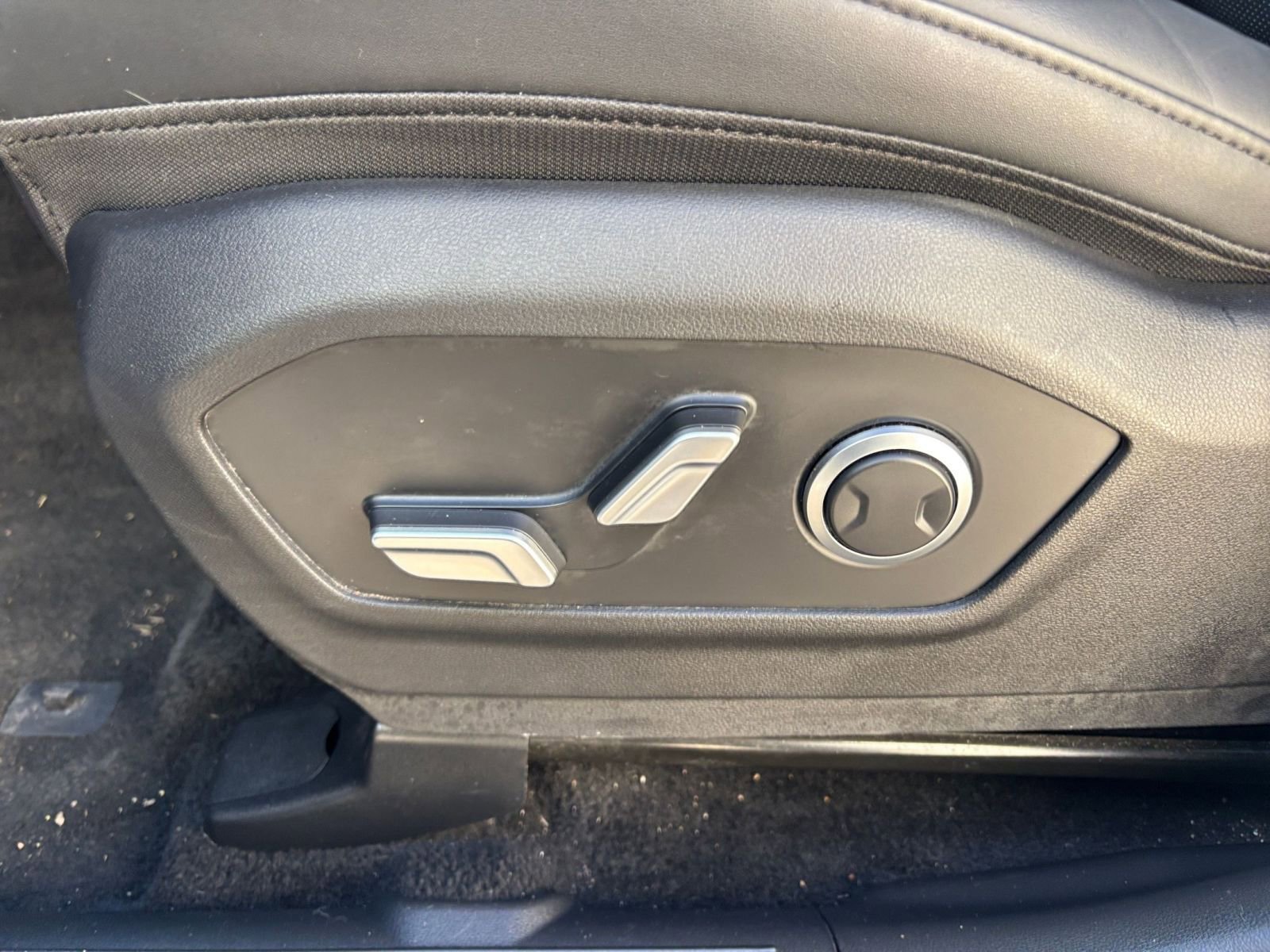 Thumbnail: 2025 Hyundai Santa Fe - 24