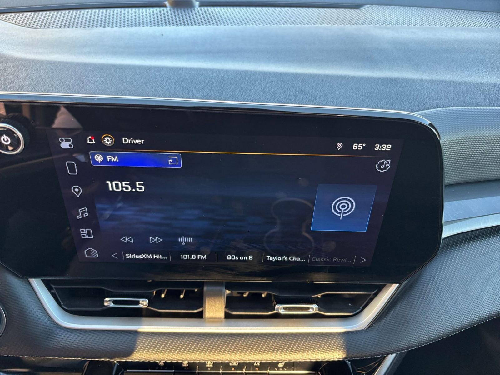 Thumbnail: 2025 Chevrolet Equinox - 21