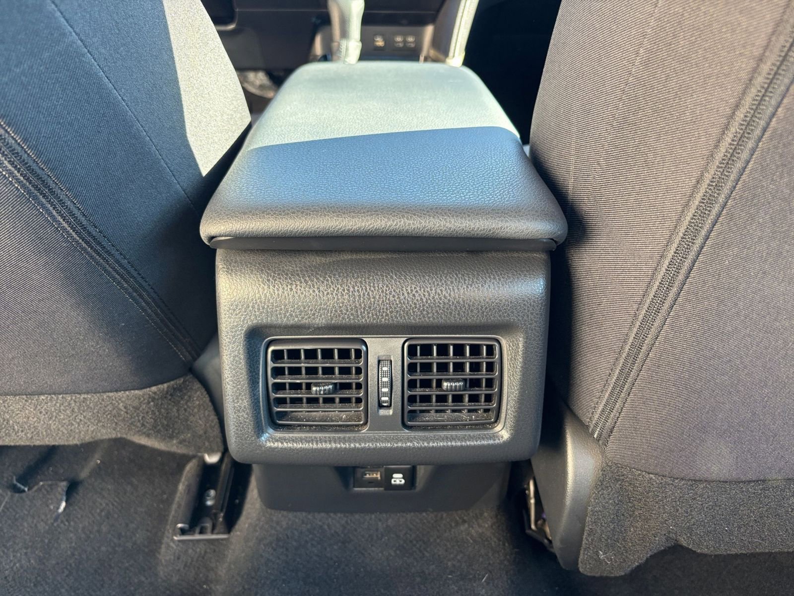 Thumbnail: 2025 Toyota Camry - 24