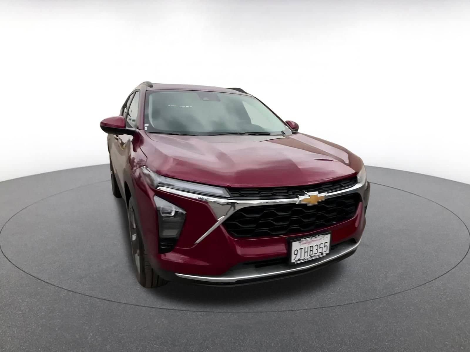 Thumbnail: 2025 Chevrolet Trax - 3