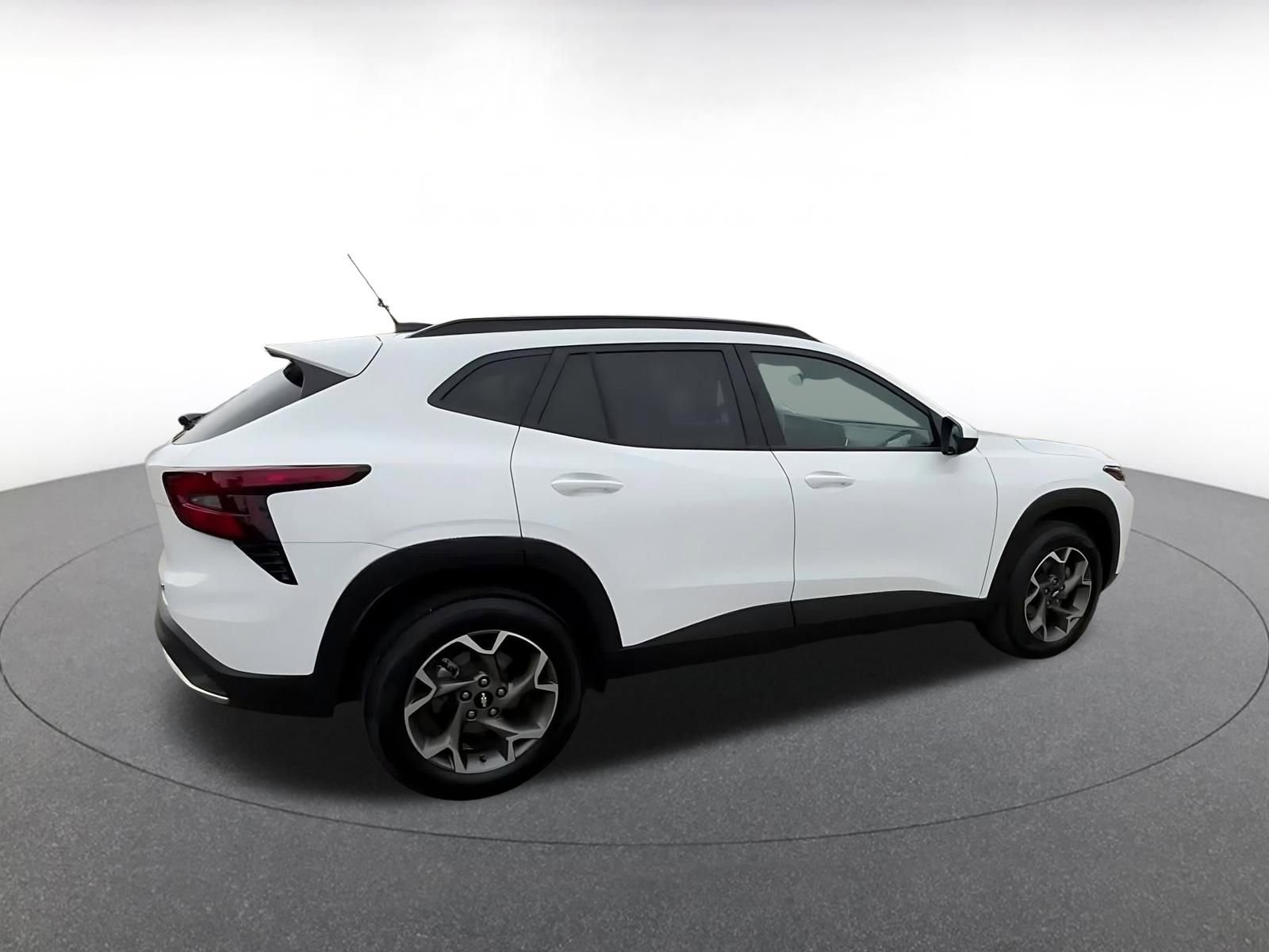 Thumbnail: 2025 Chevrolet Trax - 15