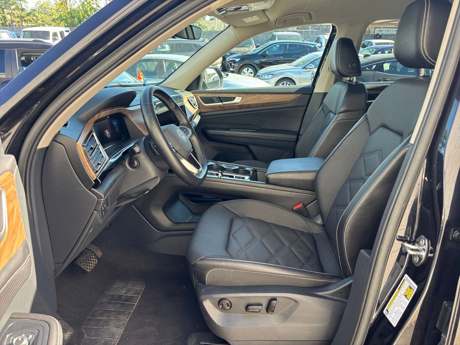 Thumbnail: 2025 Volkswagen Atlas - 27