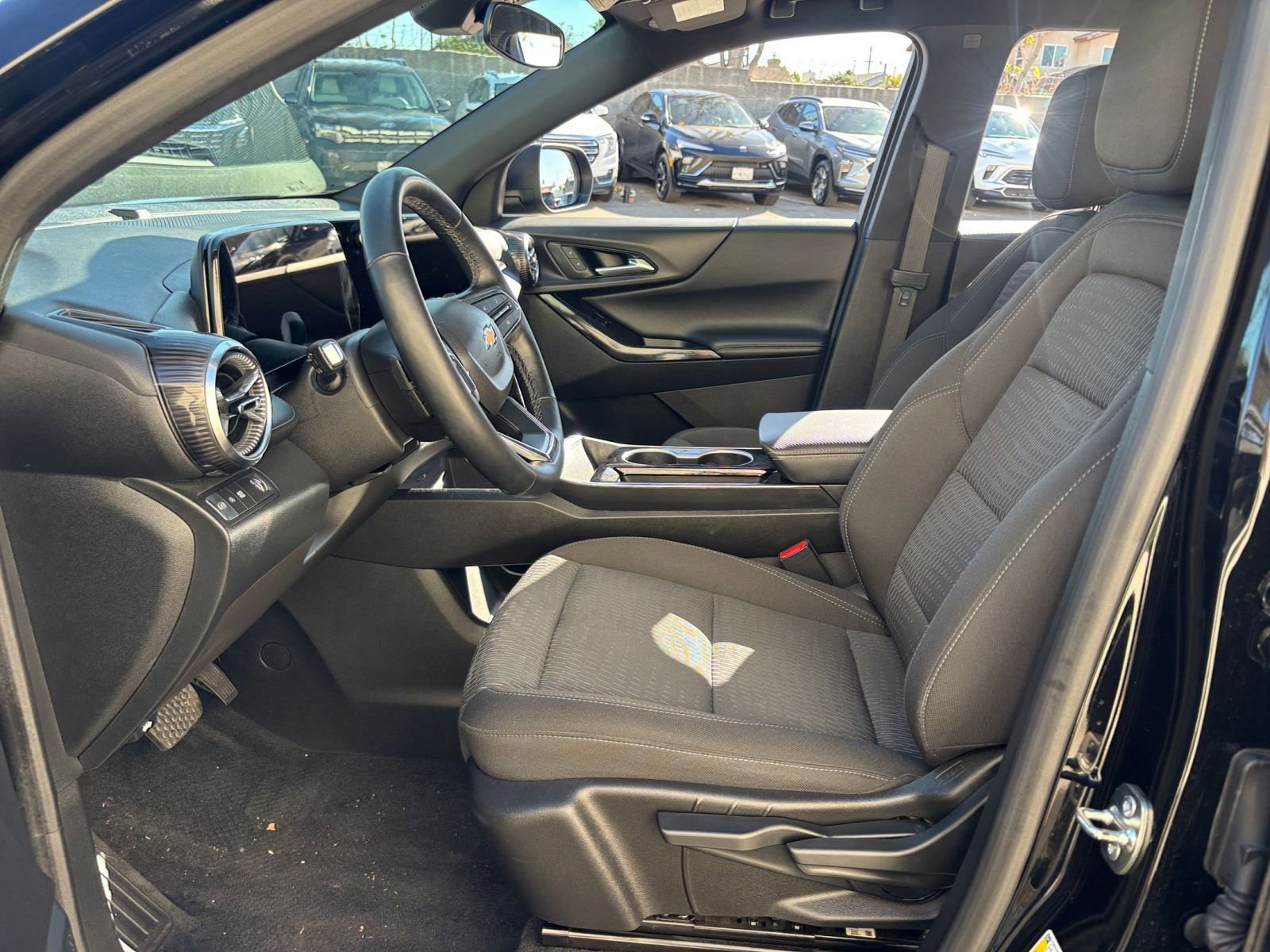 Thumbnail: 2025 Chevrolet Equinox - 27