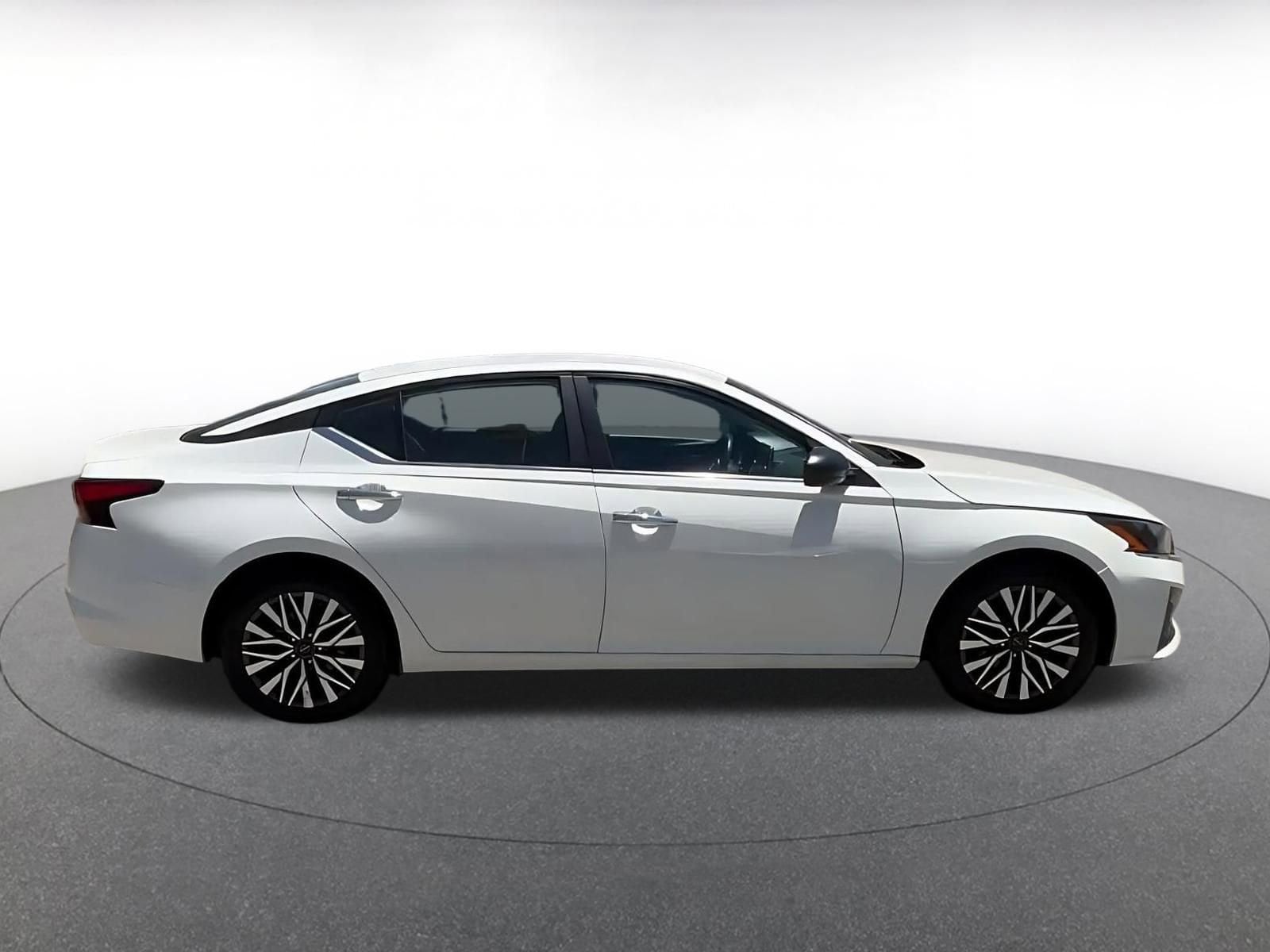 Thumbnail: 2025 Nissan Altima - 15