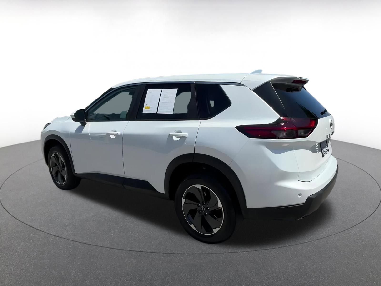 Thumbnail: 2024 Nissan Rogue - 10