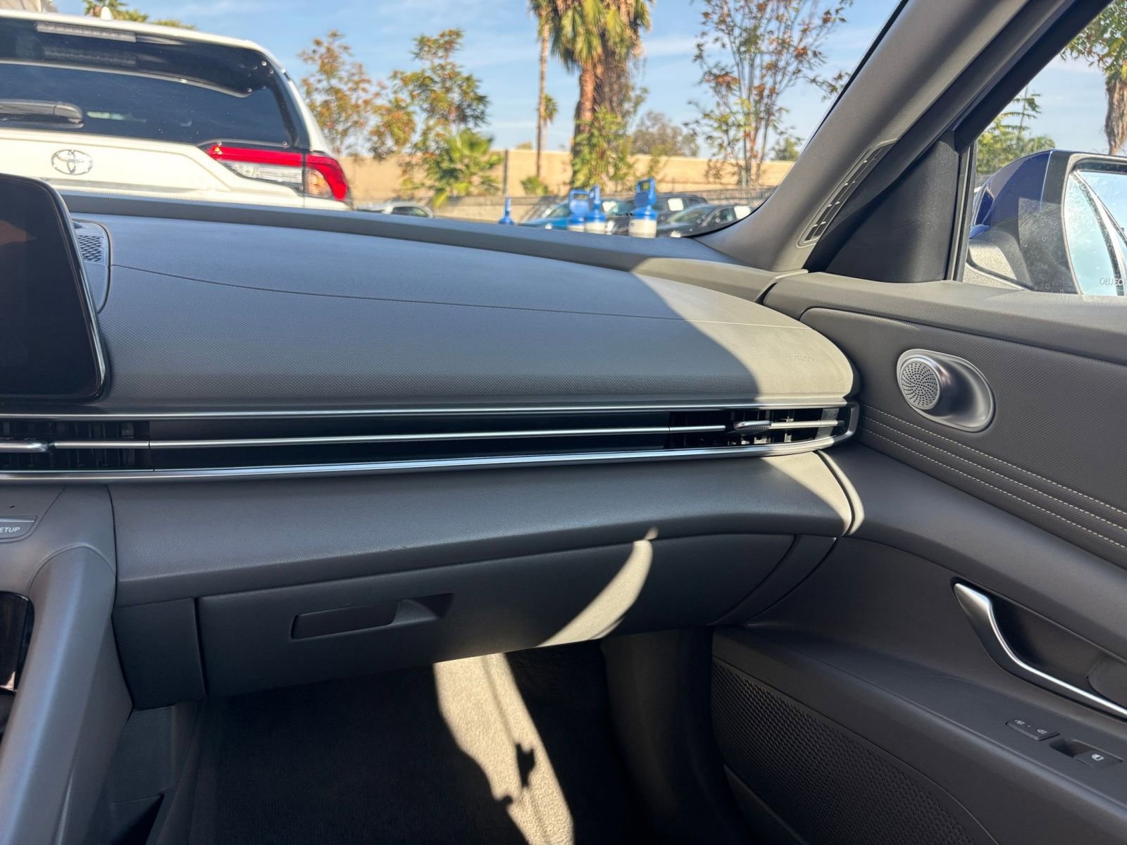 Thumbnail: 2025 Hyundai Elantra - 35