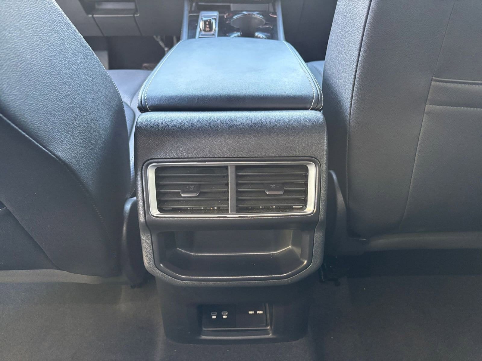 Thumbnail: 2025 Volkswagen Atlas - 24