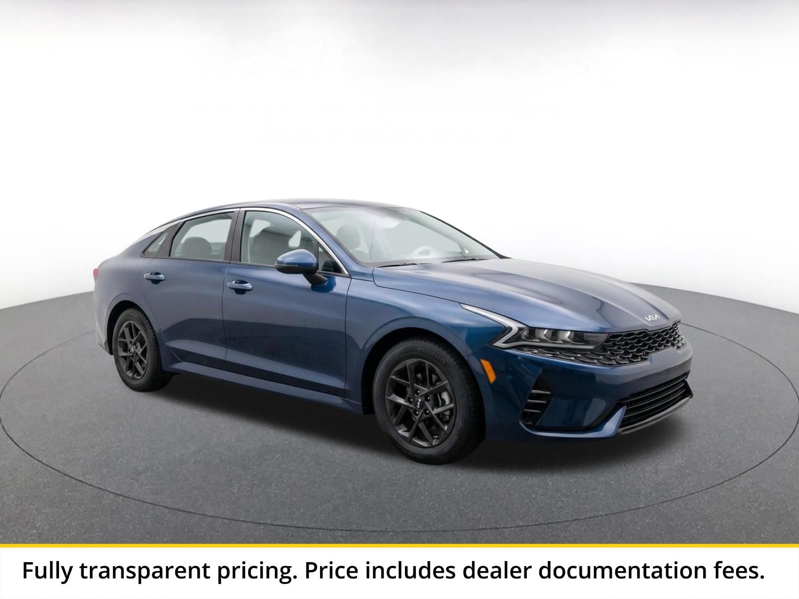 Thumbnail: 2025 Kia K5 - 1