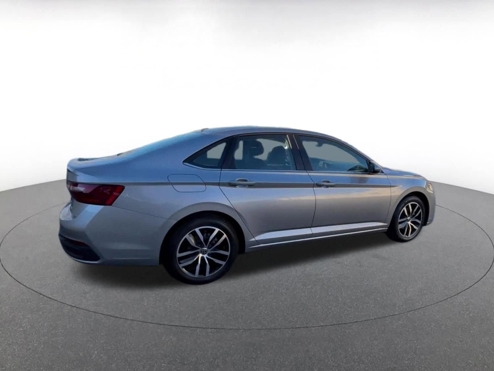 Thumbnail: 2025 Volkswagen Jetta - 15