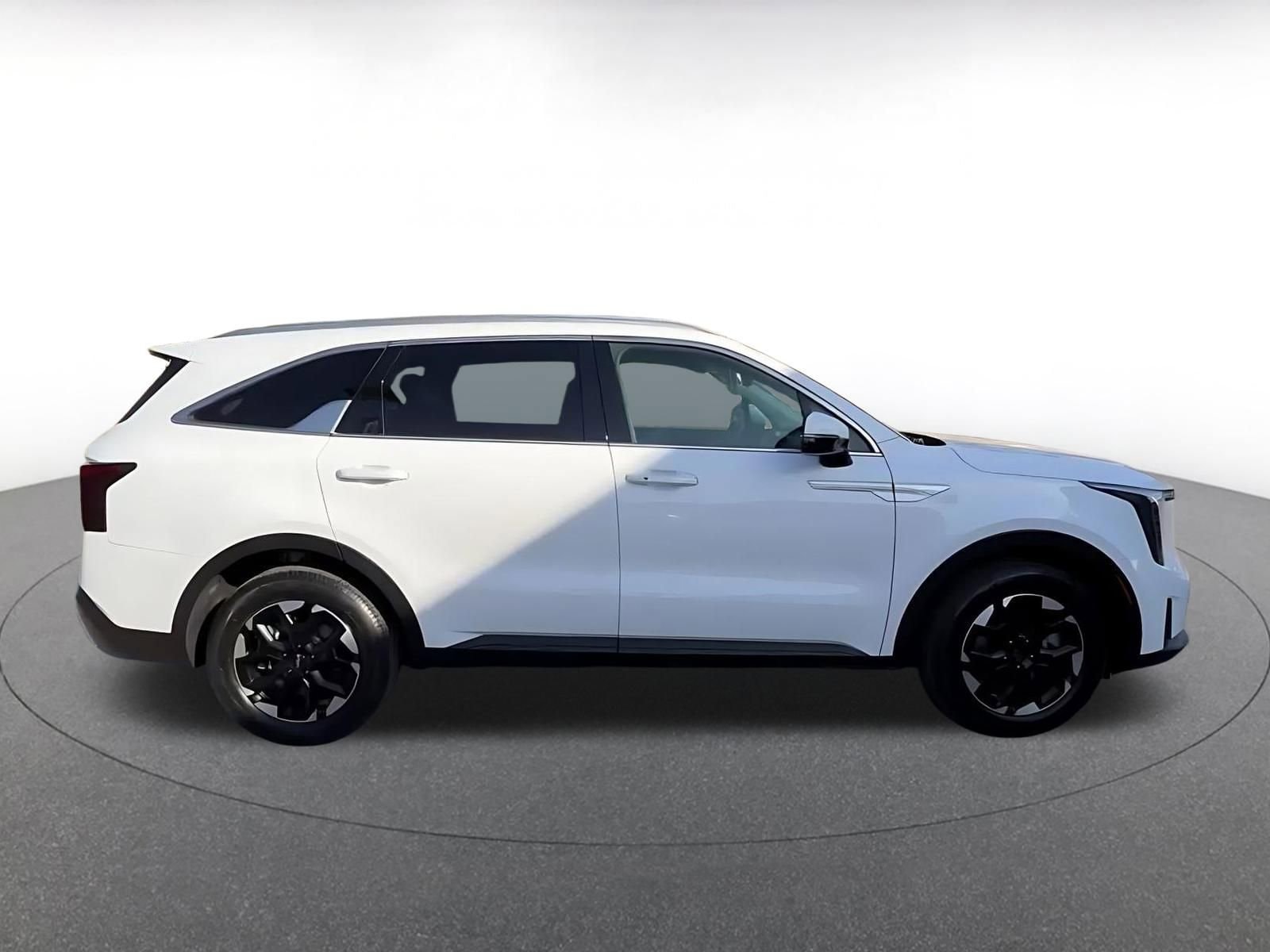 Thumbnail: 2024 Kia Sorento - 16
