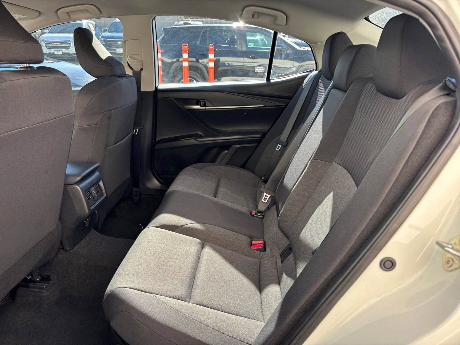 Thumbnail: 2025 Toyota Camry - 25