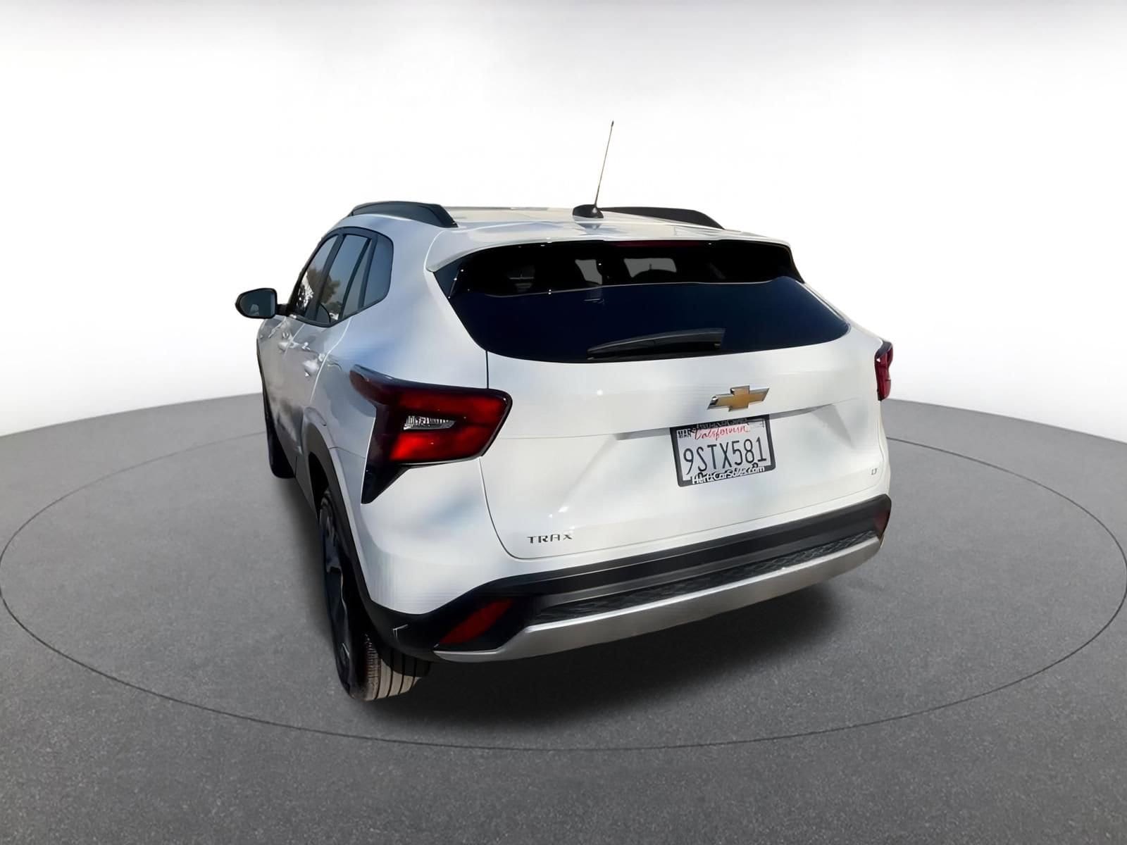 Thumbnail: 2025 Chevrolet Trax - 11