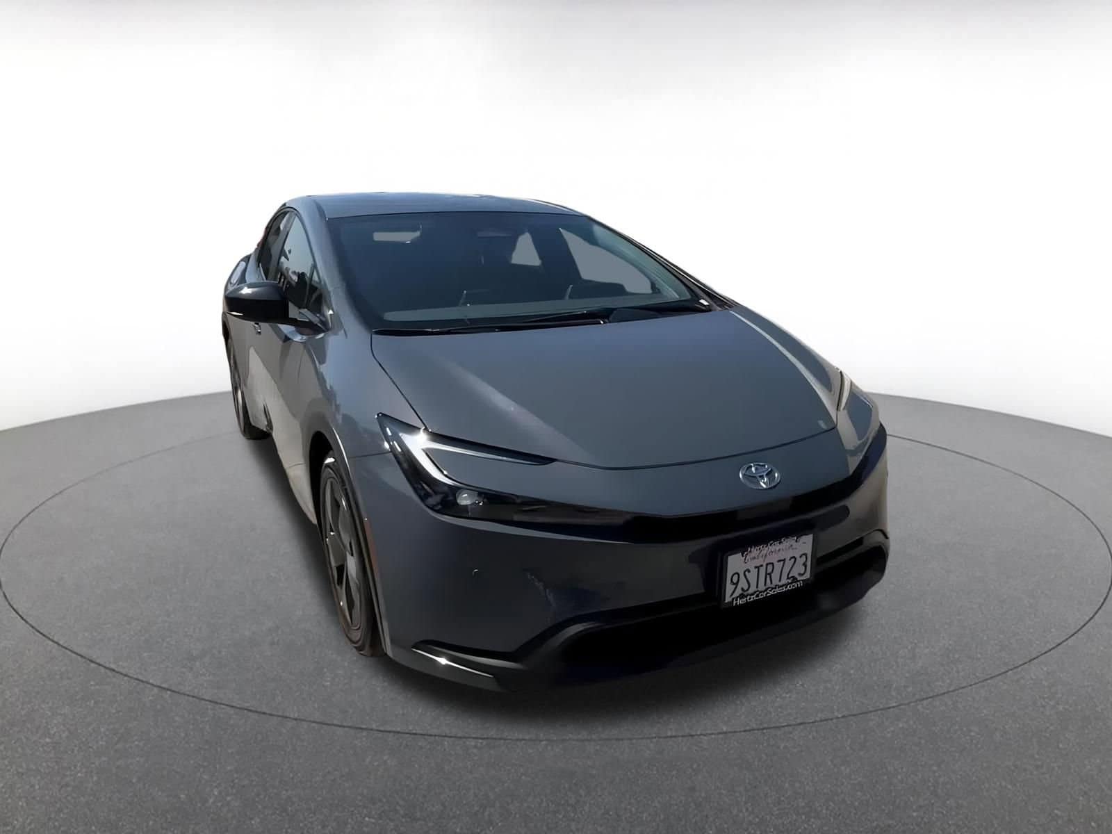 Thumbnail: 2025 Toyota Prius - 3