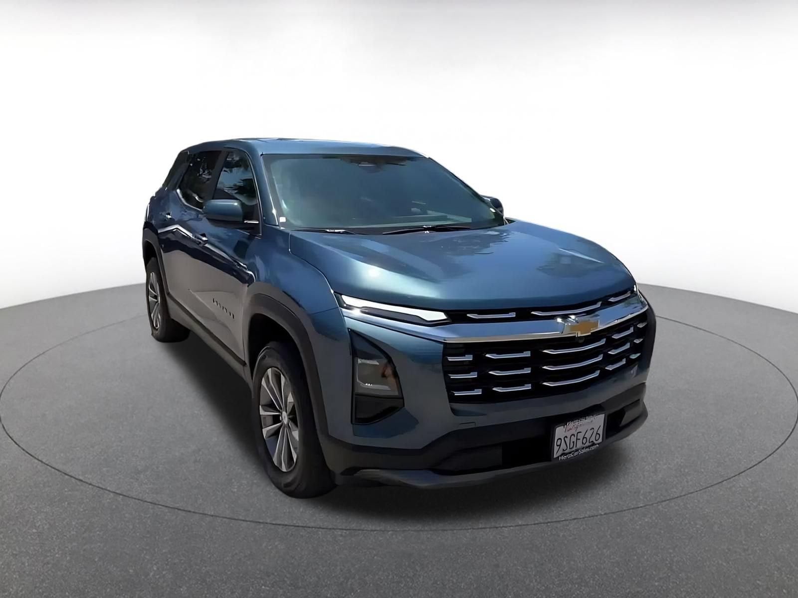 Thumbnail: 2025 Chevrolet Equinox - 3