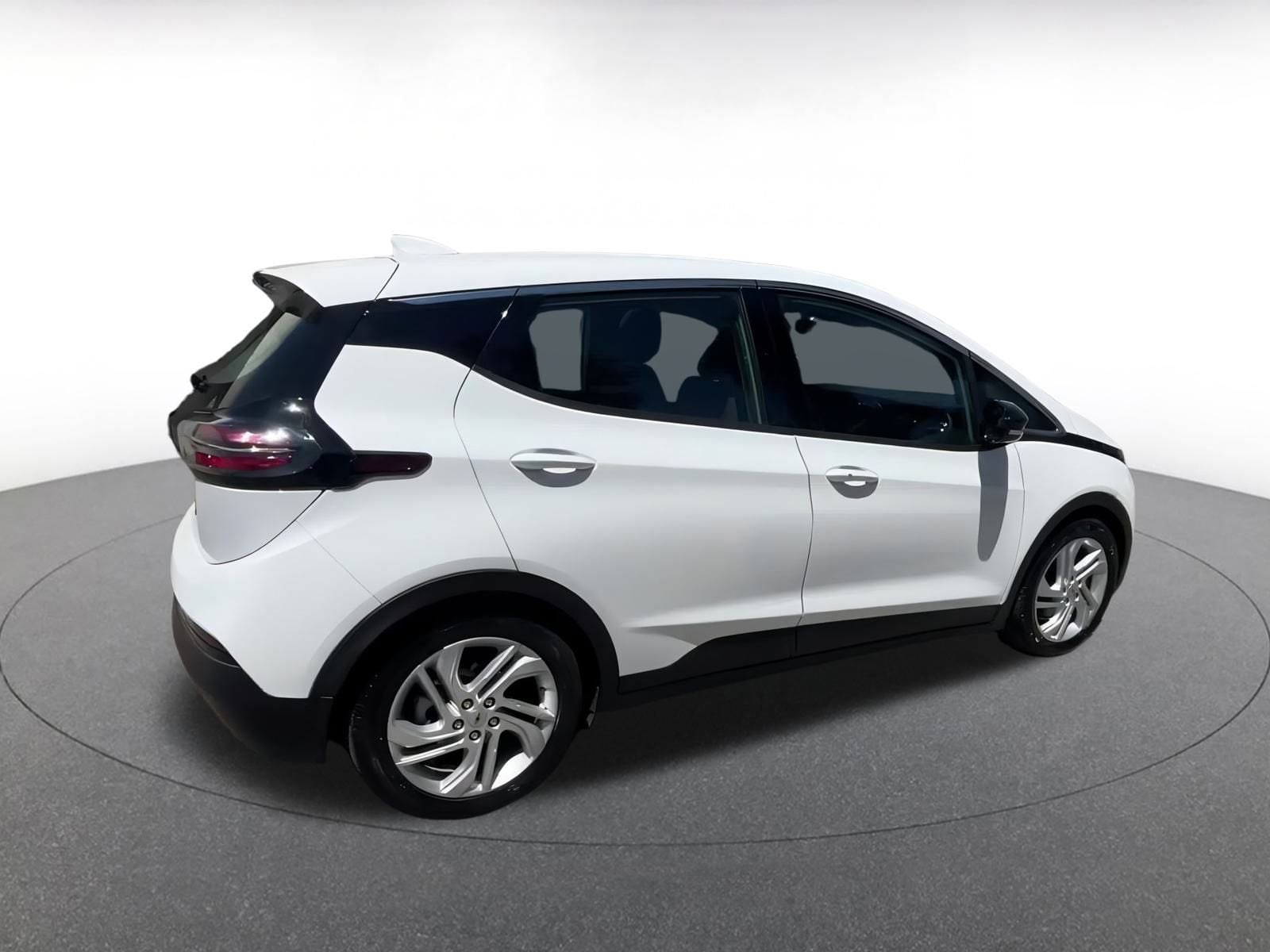 Thumbnail: 2023 Chevrolet Bolt EV - 14