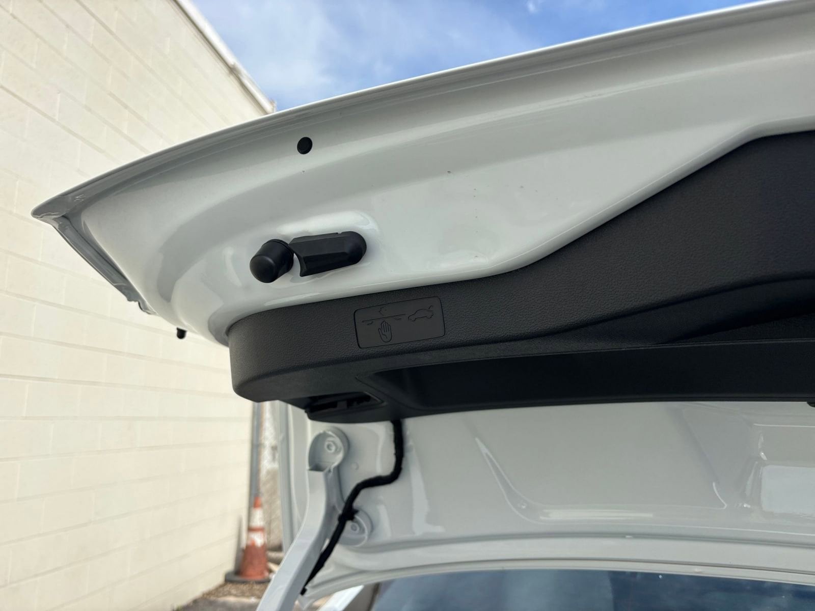 Thumbnail: 2025 Volkswagen Jetta - 23