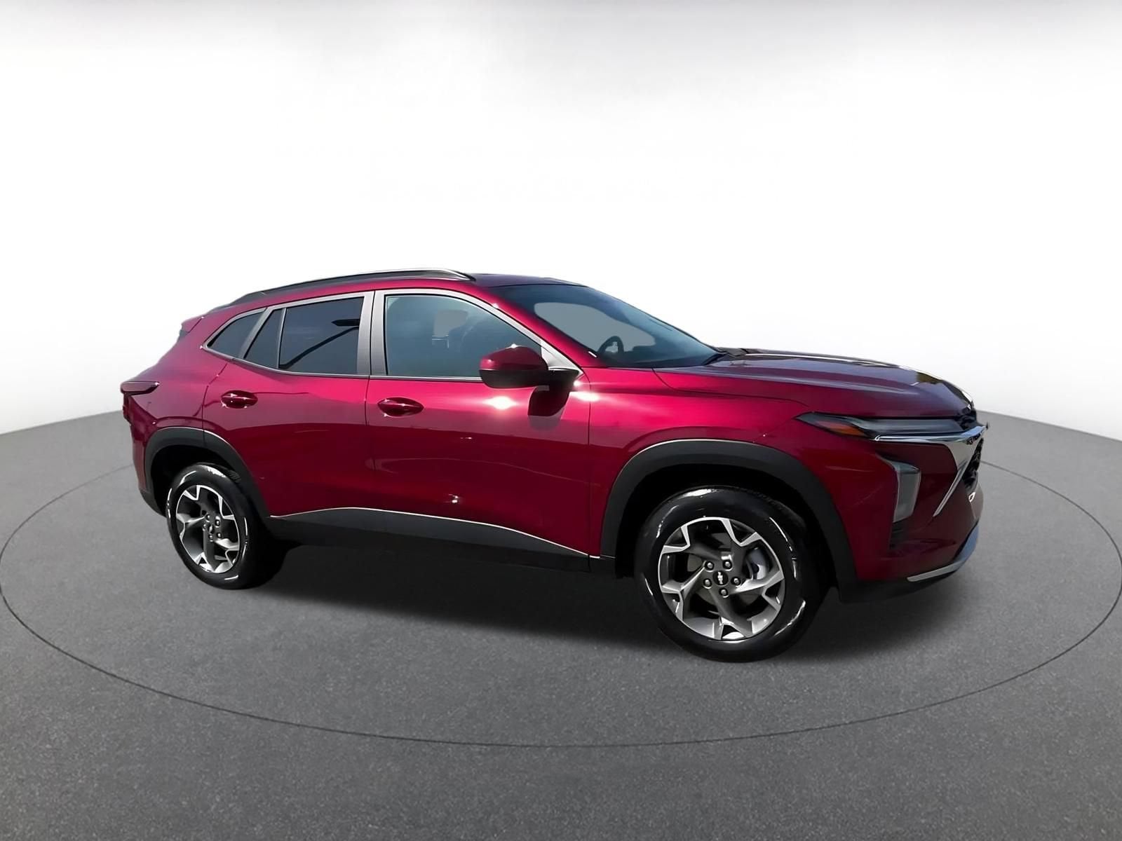 Thumbnail: 2025 Chevrolet Trax - 2